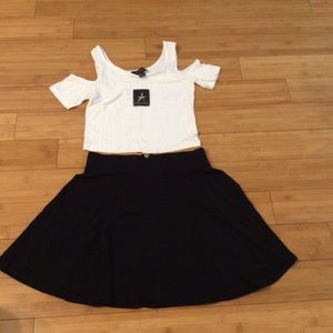 Skater skirt by Divided size Sm & Atmosphere top 6